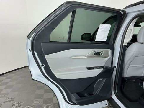 New 2026 Ford Explorer Active w/ Active Comfort Package image 27