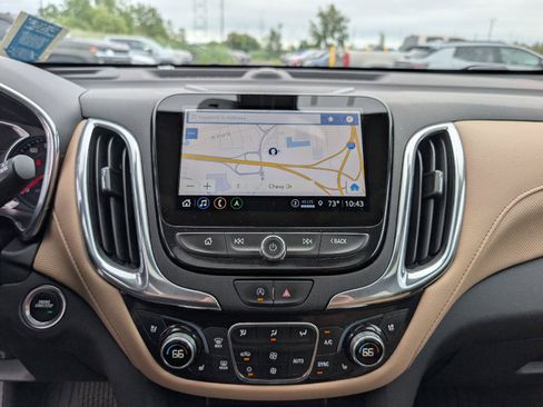 Used 2024 Chevrolet Equinox Premier AWD/4WD image 19