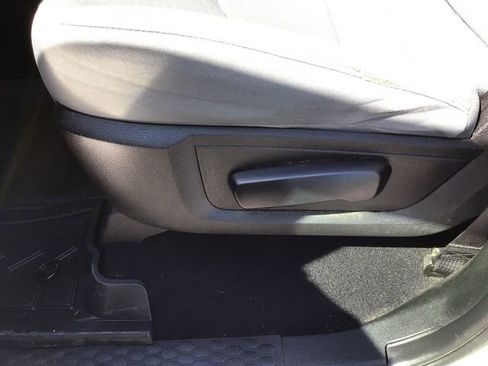 Used 2020 RAM 1500 Classic SLT RWD image 24