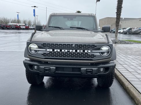 New 2026 Ford Bronco Badlands image 6