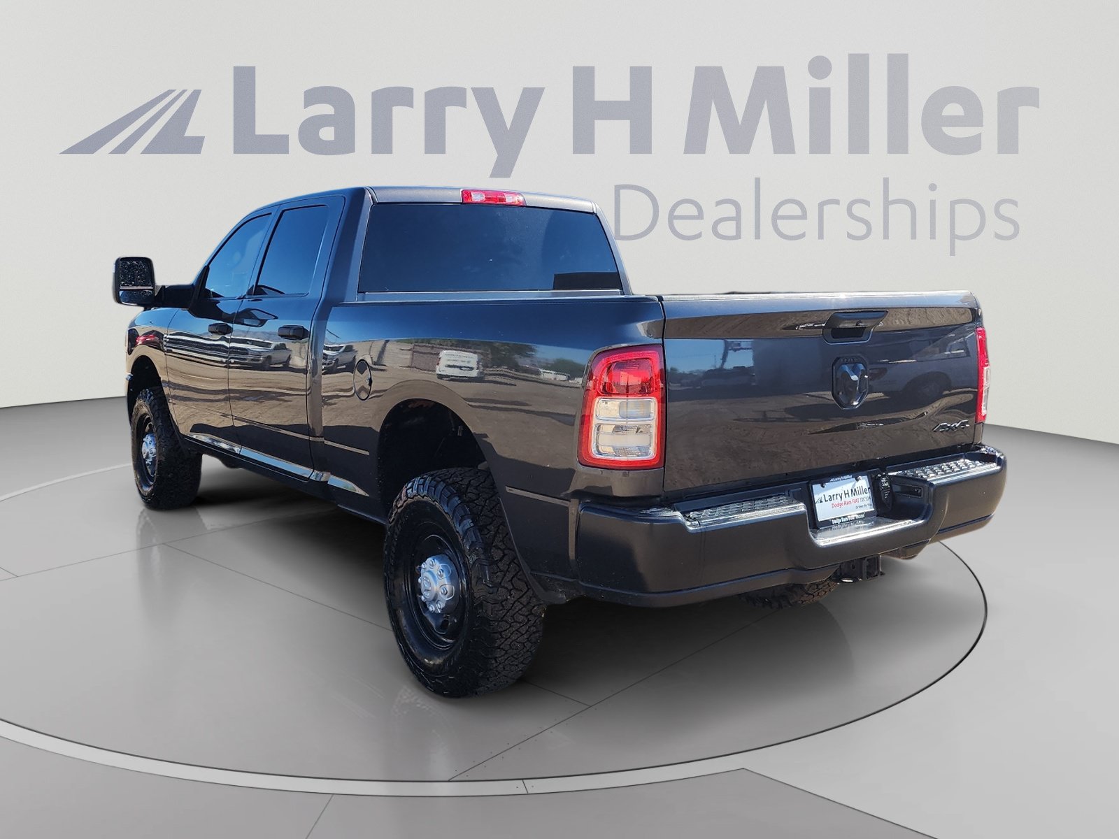 Used 2024 RAM 2500 Tradesman w/ Protection Group AWD/4WD image 3