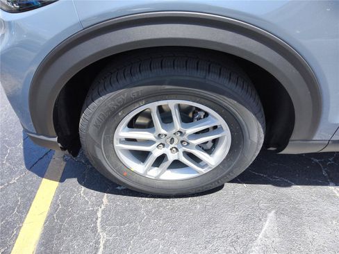 New 2026 Ford Explorer Active RWD image 11