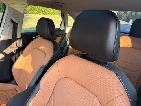 Used 2024 Volkswagen Jetta SEL FWD image 11