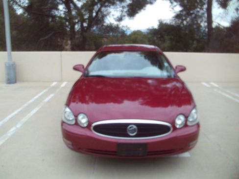 Used 2006 Buick LaCrosse CX FWD image 2