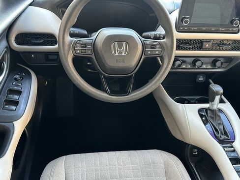 Used 2023 Honda HR-V LX image 8