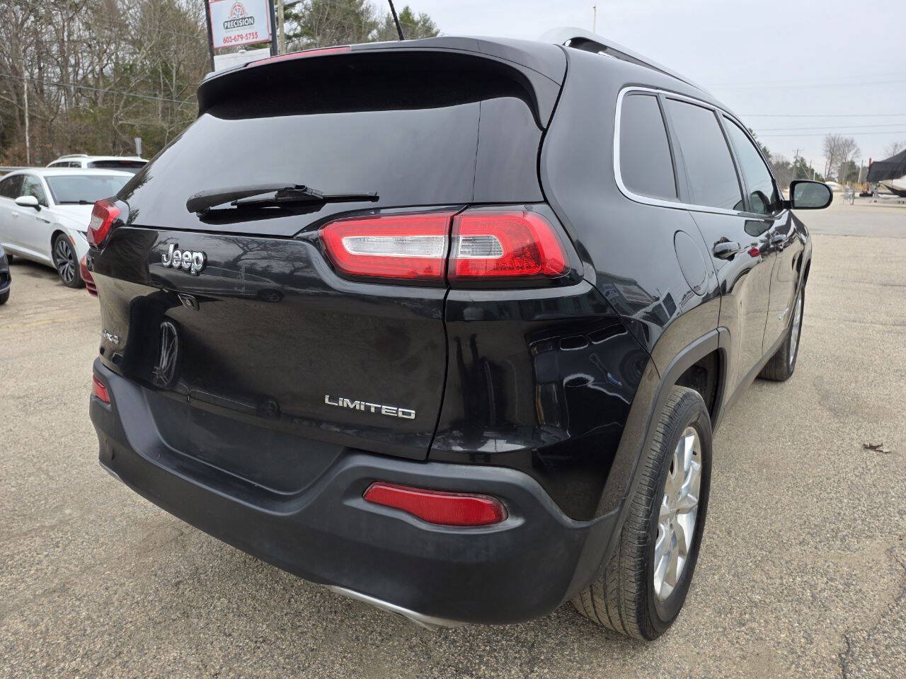 Used 2015 Jeep Cherokee Limited AWD/4WD image 11