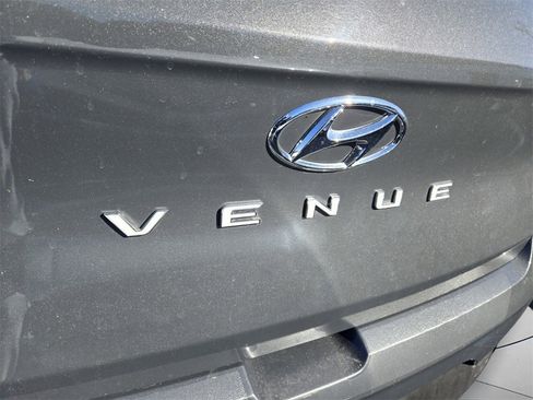 Certified 2023 Hyundai Venue SEL image 8
