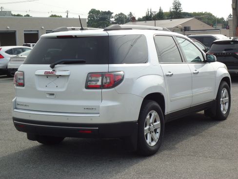 Used 2016 GMC Acadia SLE AWD/4WD image 3