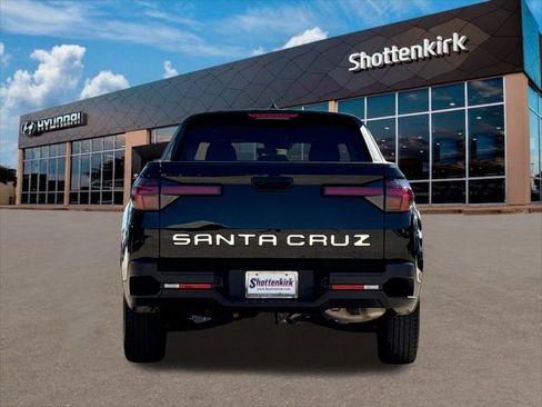 Certified 2025 Hyundai Santa Cruz SE FWD image 7