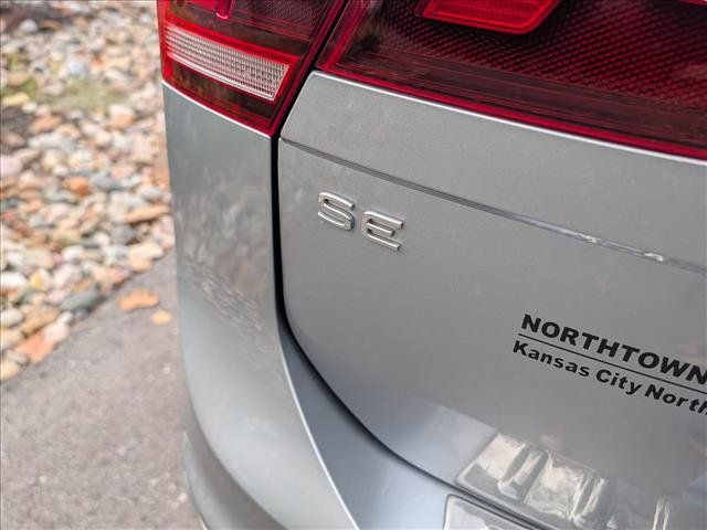 Used 2022 Volkswagen Tiguan SE AWD/4WD image 18