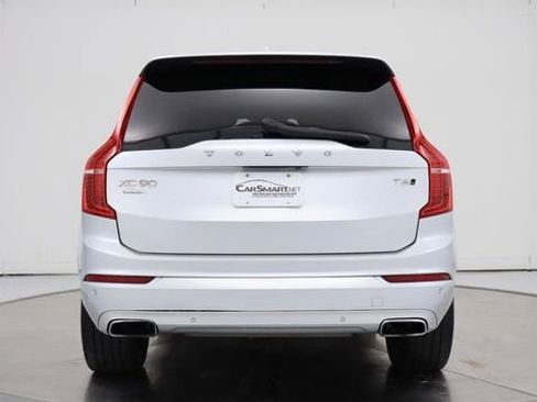Used 2021 Volvo XC90 T6 Momentum image 4