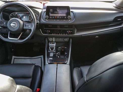 Used 2023 Nissan Rogue SV w/ SV Premium B Package image 13