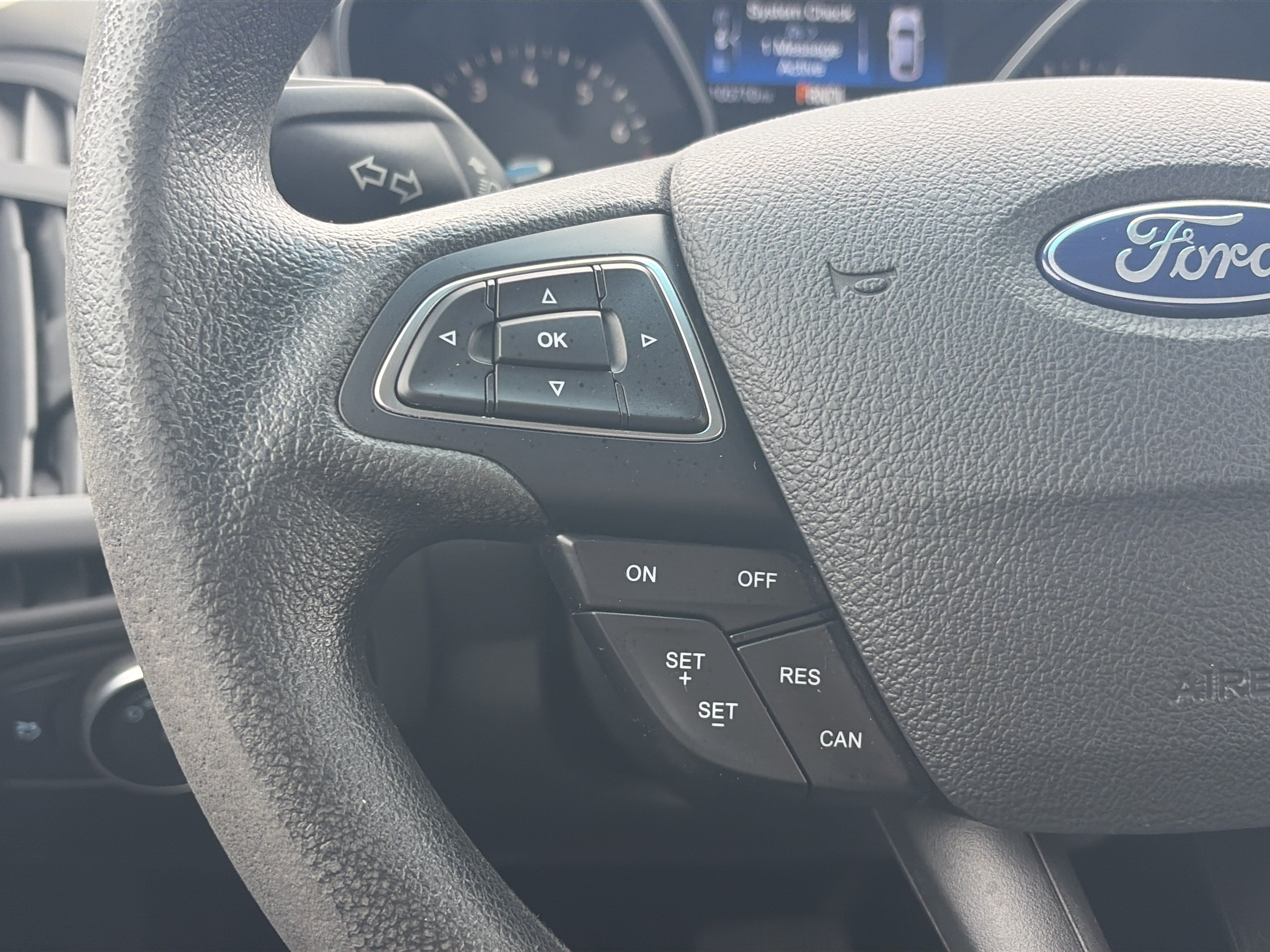 Used 2017 Ford Focus SE FWD image 21