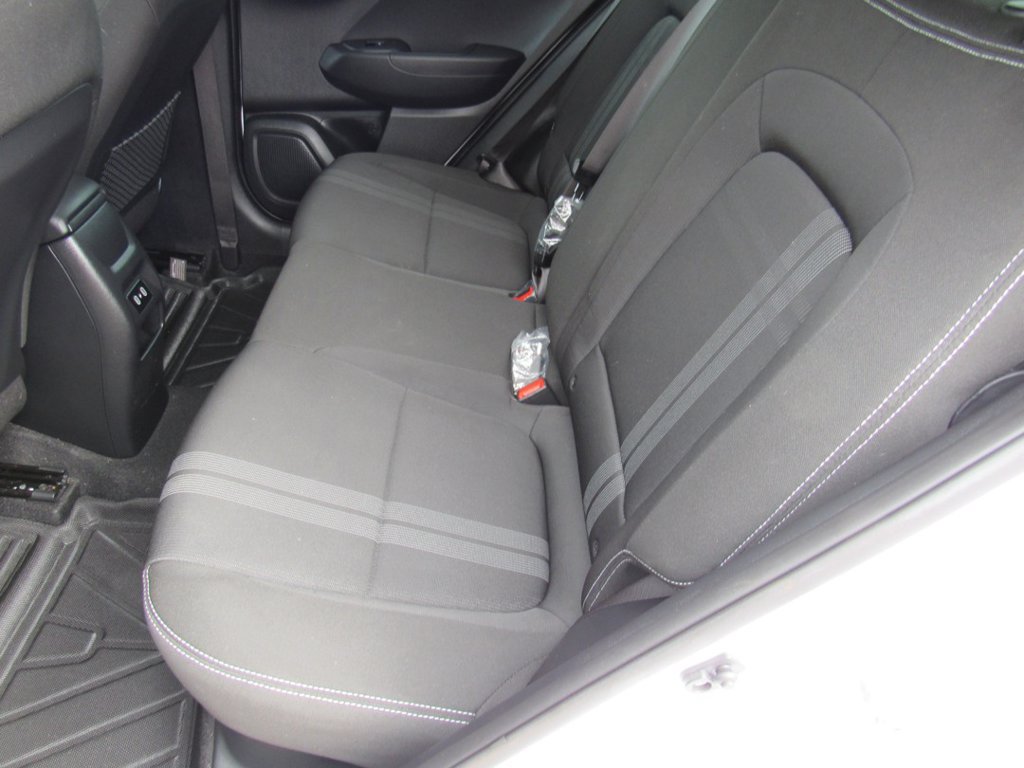 Certified 2025 Hyundai Venue SEL FWD image 17