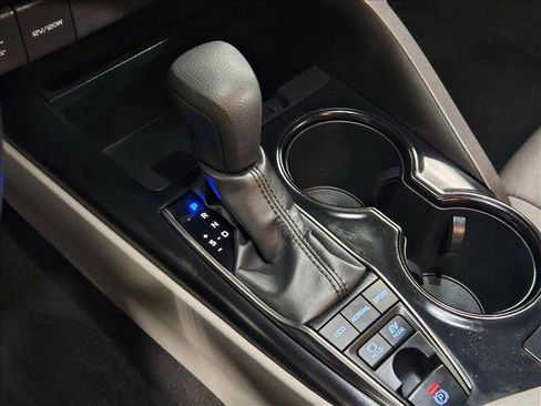 Used 2019 Toyota Camry LE image 12