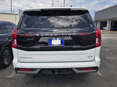 Certified 2025 Ford Expedition Max Platinum AWD/4WD image 5
