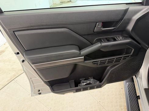 Used 2026 Toyota 4Runner SR5 RWD image 13