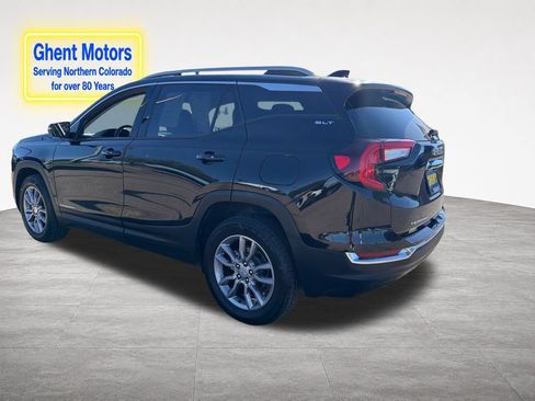 Used 2024 GMC Terrain SLT AWD/4WD image 3