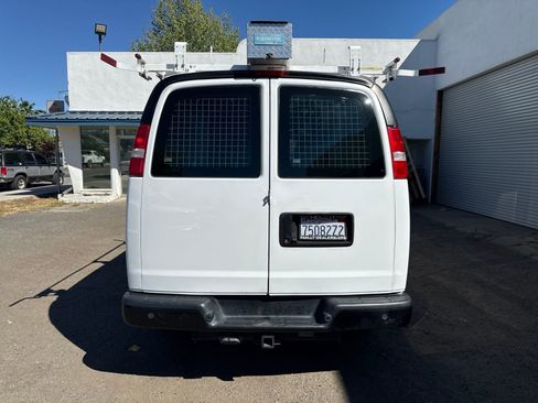 Used 2020 Chevrolet Express 3500 image 4