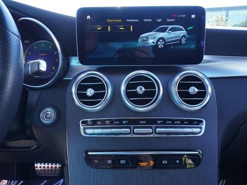Used 2022 Mercedes-Benz GLC 300 image 19