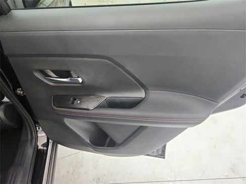 New 2025 Nissan Kicks SR image 35