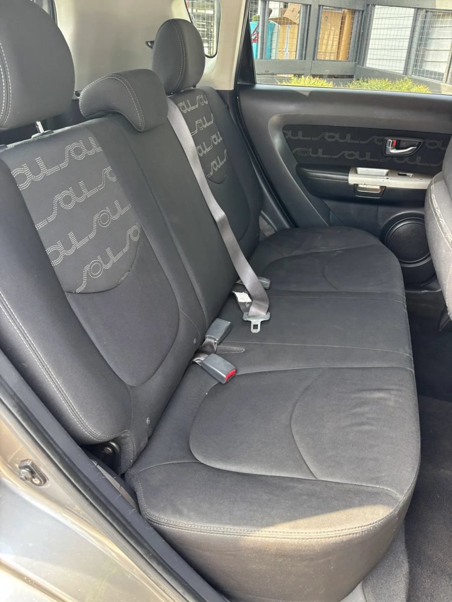 Used 2012 Kia Soul + FWD image 12