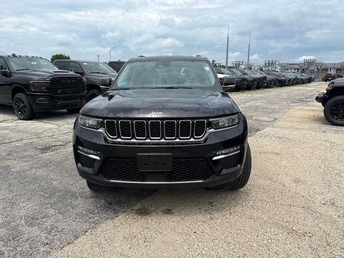 Used 2023 Jeep Grand Cherokee 4WD 4xe image 2