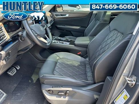 Used 2024 Volkswagen Atlas SEL Premium R-Line image 22