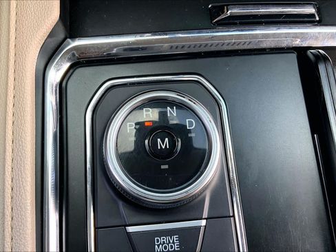 Used 2022 Ford Expedition XLT RWD image 34