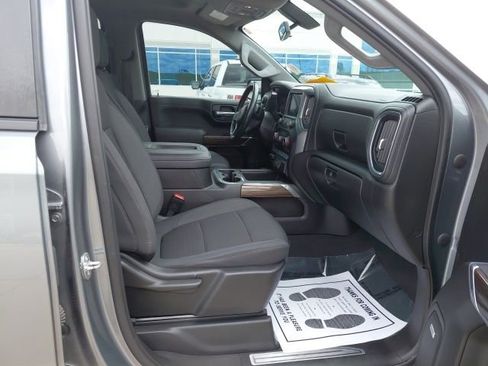 Used 2021 Chevrolet Silverado 1500 LT Trail Boss w/ Convenience Package II AWD/4WD image 11