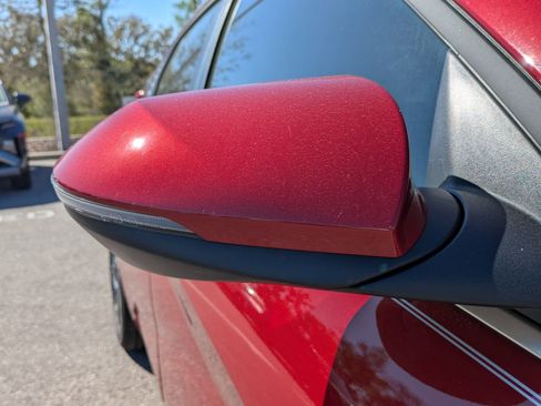 Certified 2025 Hyundai Elantra Limited image 12