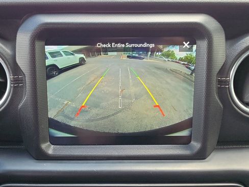 Used 2019 Jeep Wrangler Unlimited Sahara AWD/4WD image 25