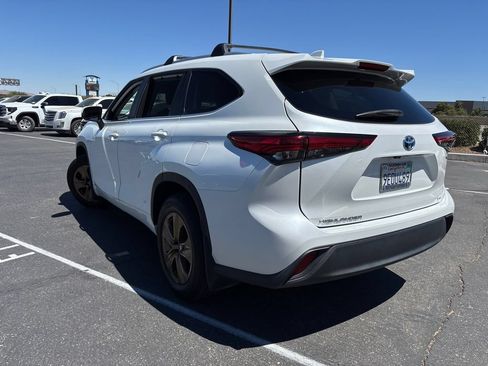 Used 2023 Toyota Highlander Bronze Edition AWD/4WD image 7