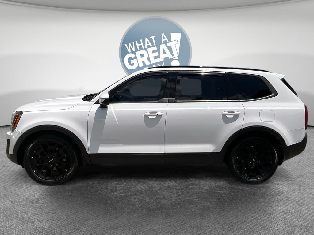 Certified 2022 Kia Telluride SX w/ SX Prestige Package AWD/4WD image 7