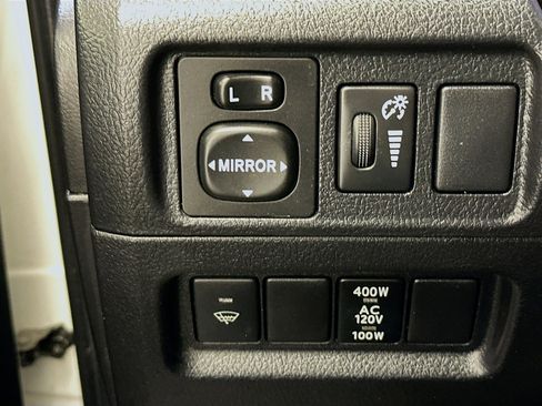 Used 2017 Toyota 4Runner SR5 Premium AWD/4WD image 17