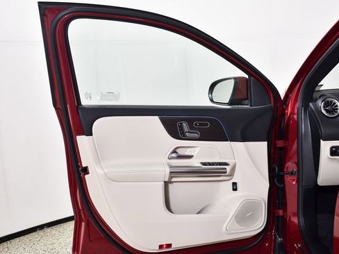 New 2026 Mercedes-Benz GLA 250 image 16