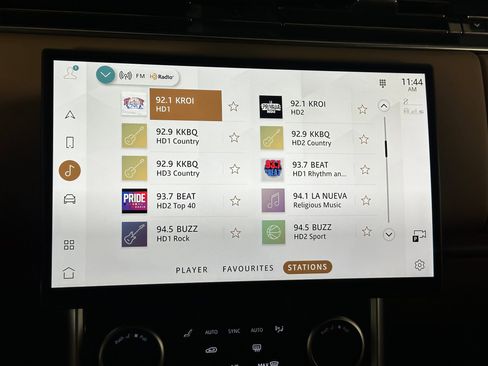 Used 2023 Land Rover Range Rover SE image 25