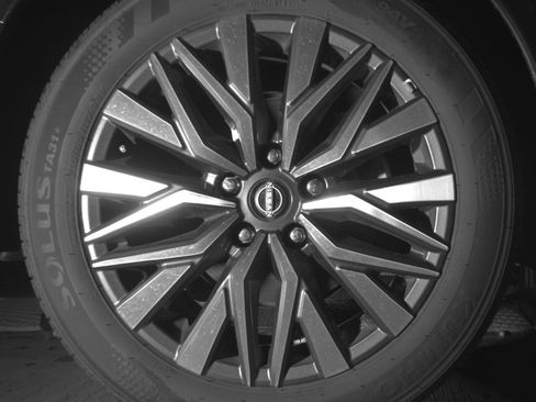 Used 2025 Nissan Altima 2.5 SV image 15