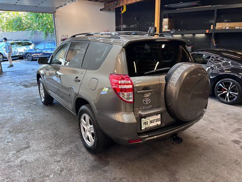 Used 2011 Toyota RAV4 4WD w/ Base L4 Extra Value Pkg image 4