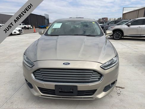 Used 2016 Ford Fusion SE w/ Equipment Group 502A image 2