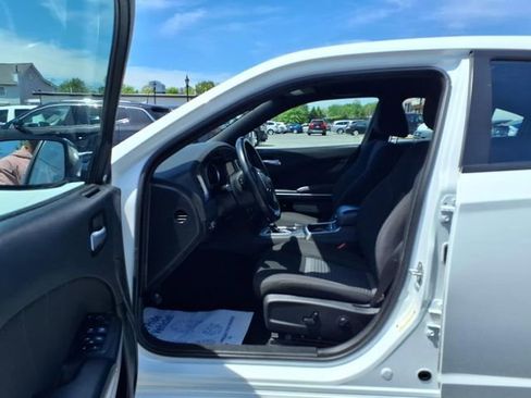 Certified 2023 Dodge Charger SXT image 12