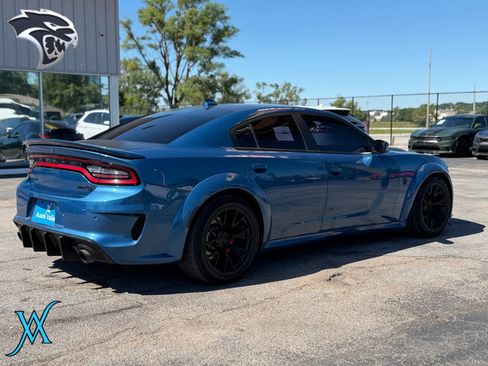 Used 2022 Dodge Charger SRT Hellcat w/ Harman/Kardon Audio Group RWD image 7