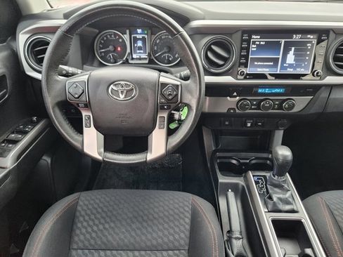 Used 2022 Toyota Tacoma SR5 image 25