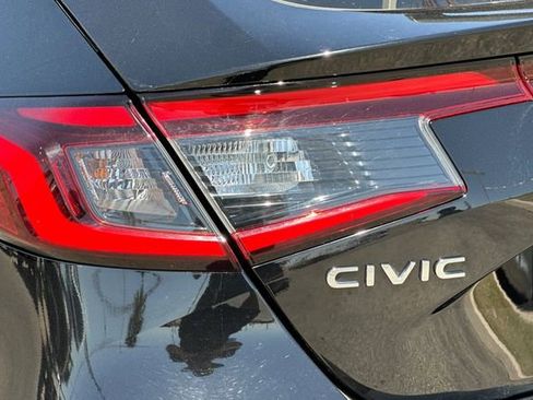 Used 2023 Honda Civic LX image 25