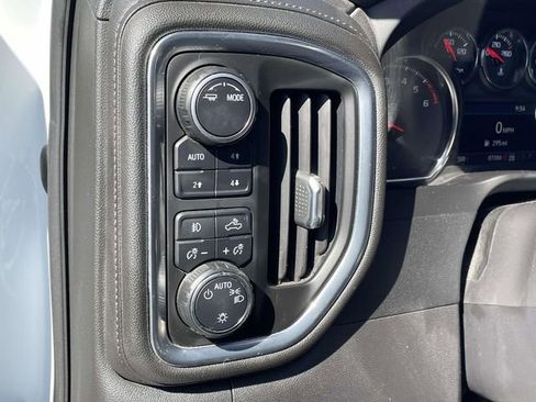 Used 2022 Chevrolet Silverado 1500 LT Trail Boss w/ LPO, Dark Essentials Package AWD/4WD image 19