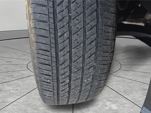 Used 2023 Subaru Forester Premium image 31