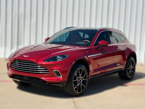 Used 2021 Aston Martin DBX AWD/4WD image 3
