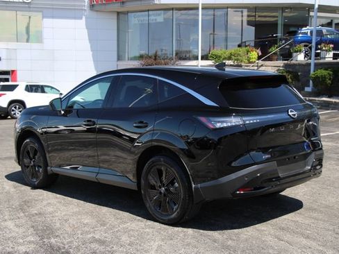 Used 2025 Nissan Murano SV AWD/4WD image 3