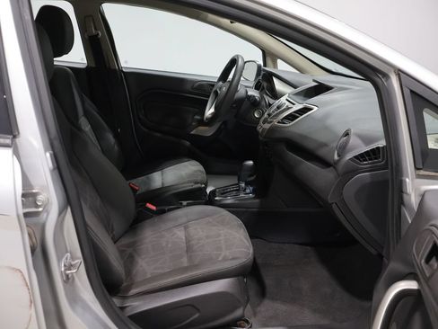 Used 2012 Ford Fiesta SE FWD image 22