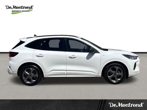Used 2023 Ford Escape ST-Line w/ Tech Pack #1 FWD image 4